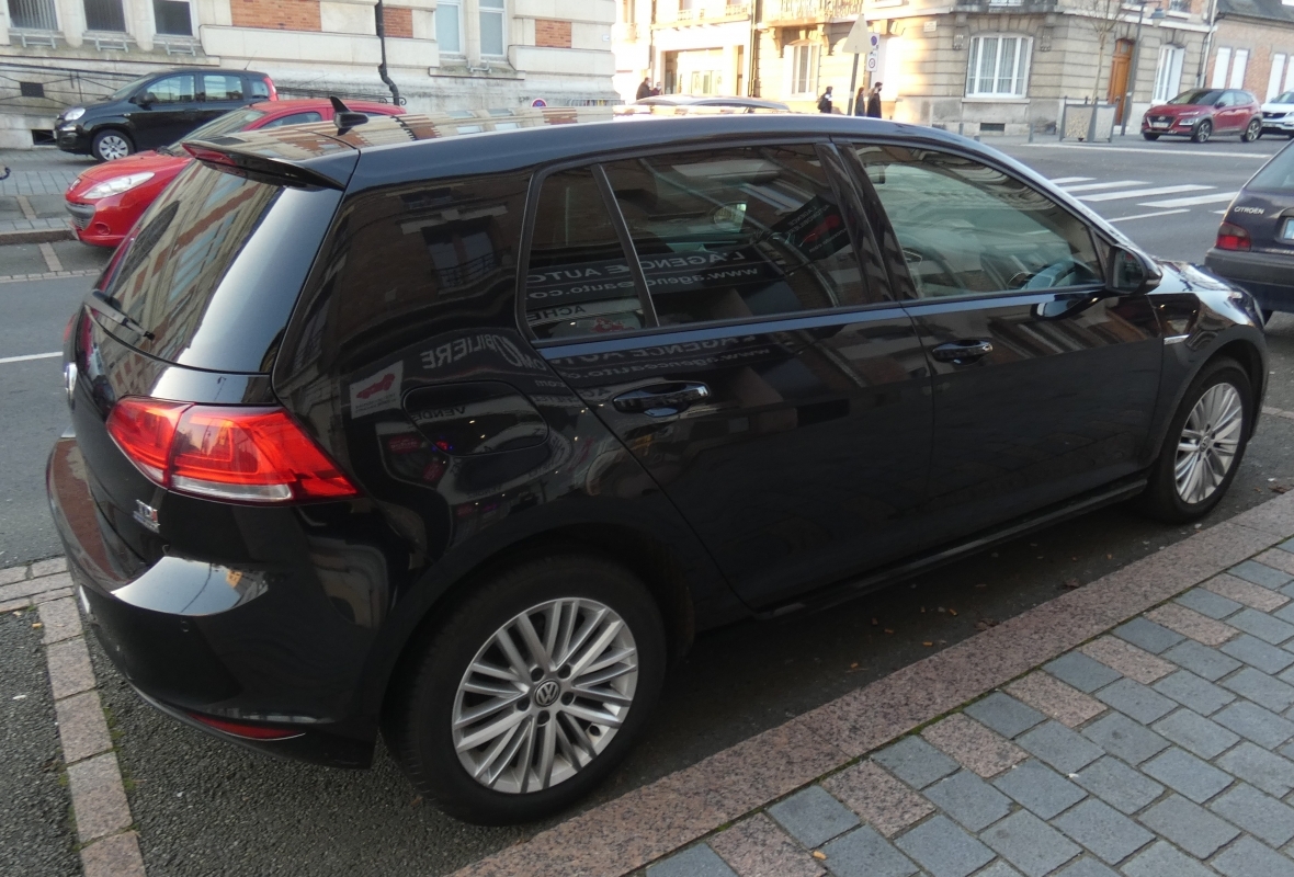 Volkswagen Golf — 18